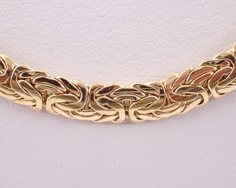 Viking-era gold necklace found on Hiddenze Island between