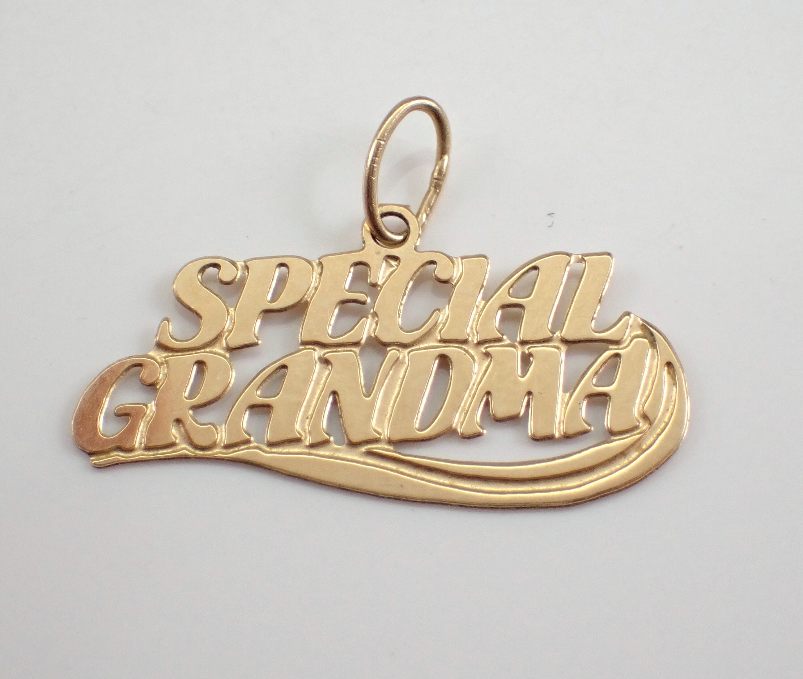 Vintage 14K Yellow Gold Special Grandma Charm Pendant for
