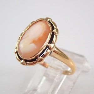 Vintage Solid Yellow Gold Cameo Ring, Antique Bezel Set Solitaire image 3