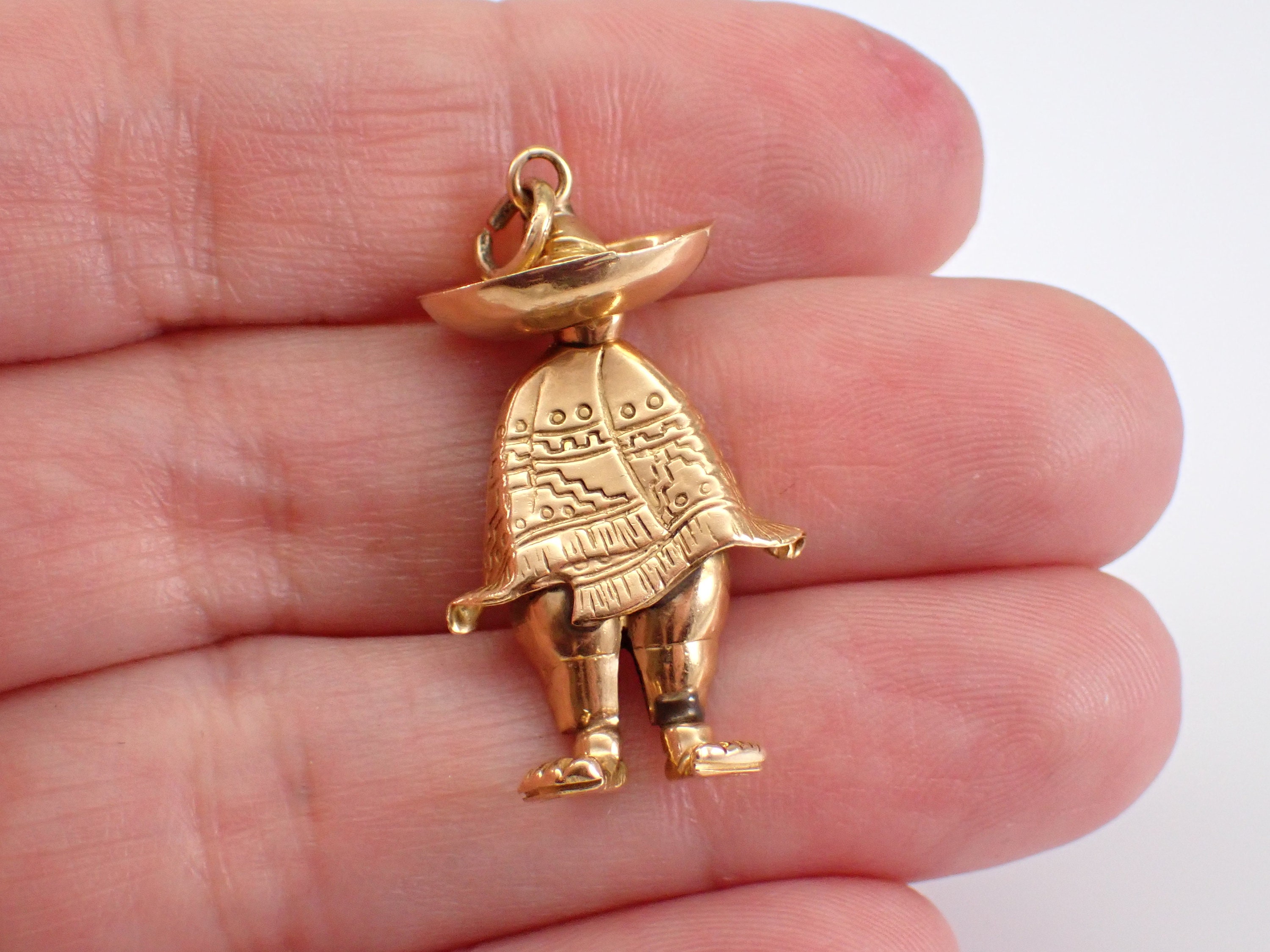 Vintage 18K Yellow Gold Native Mexican Charm Pendant Vintage 18K Yellow Gold Native Mexican Charm Pendant