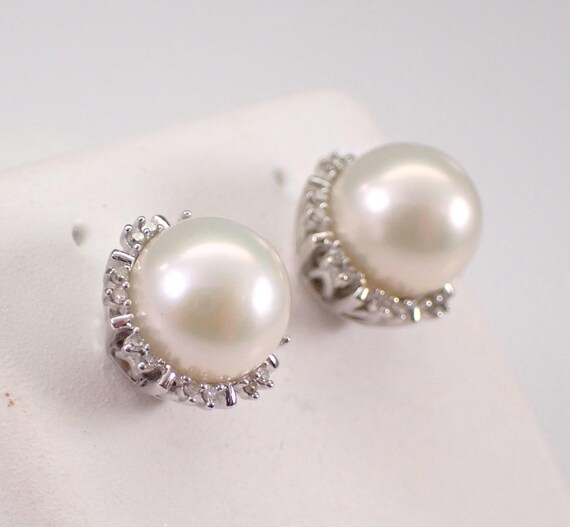 パール＆ダイヤモンド ハロー スタッドピアス - ホワイトゴールド