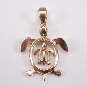 Vintage 14K Yellow Gold Turtle Charm, Antique Little Sea Snapper Tortoise Charm for Necklace or Bracelet