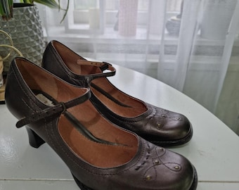 Vintage Clarks bronzen leren Mary Jane hakken met vierkante neus, cottagecore jaren 90 Y2K