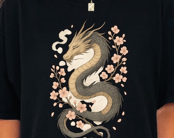 T-shirt con grafica del drago Sakura, maglietta floreale ispirata alla mitologia giapponese, top vintage in cotone