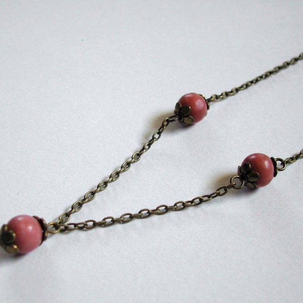 Necklace -- Petal -- pink Rhodonite beads, antique brass -- -- short