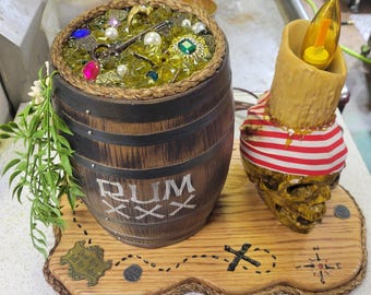 Pirate's treasure table tiki bar lamp - Dead men tell no tales!