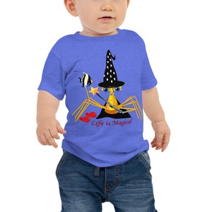 Linda camiseta de mago, camiseta de bebé infantil, cangrejo de dibujos animados, regalo de ducha, caprichoso, mágico, humorístico, personaje de dibujos animados, cómico, místico