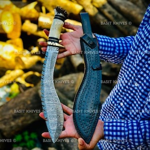 Kukri de Damasco hecho a mano de 15 pulgadas con mango de cuerno de ciervo / Regalo para él / Regalo para el abuelo / Regalo para el padre / Regalo para el esposo / Regalo de Navidad