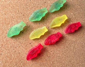 Resin Gummy Fish Push Pins, Colorful Red Yellow Green Candy Thumb Tacks, Cute Office Decor, Fun Teacher Gift, Unique Bulletin Board Pins