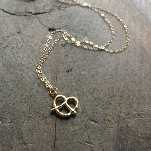 Gold Pretzel Necklace / Dainty Gold Necklace / Delicate Gold Jewelry for Her / Pretzel Lover / Soft Pretzel / Food Jewelry