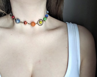 Collier ras de cou planète du système solaire