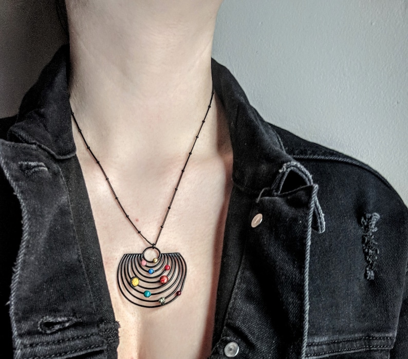 immune orbit necklace-027