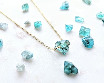 Raw Aquamarine Necklace March Birthstone on Gold or Silver Chain / Dainty Gold Aquamarine Jewelry / Raw Aquamarine Gemstone Necklace
