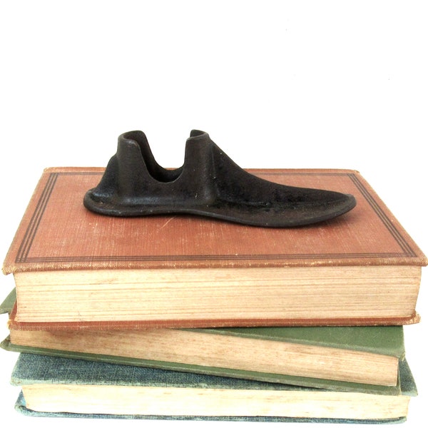 Vintage Cast Iron Cobbler Shoe Last, Child Size #5 Cobbler Shoe Form, Antique Cast Iron Children's Shoe Mold, Farmhouse Decor