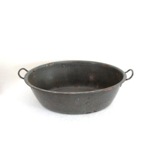 Vintage Graniteware Enamel Basin – Large Rustic Farmhouse Planter, Primitive Enamelware Bowl, Farmhouse Kitchen or Laundry Room Decor