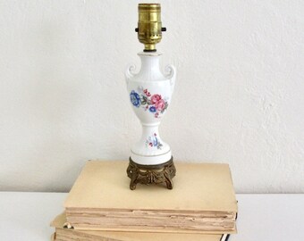 Vintage Ceramic Urn Lamp, Boudoir Lamp No Shade, Floral Ceramic Lamp, Vintage Bedside Lamp, Accent Lamp, Cottagecore Decor