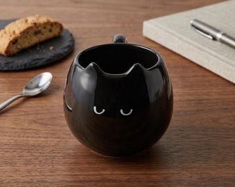 Taza de cerámica con diseño de gato negro: 380 ml. Taza de café con diseño de gatito kawaii – Regalo para amantes del té de estilo japonés.