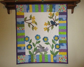 Floral  quilt, 28 inches by 33 inches, Free Shipping 0319-01