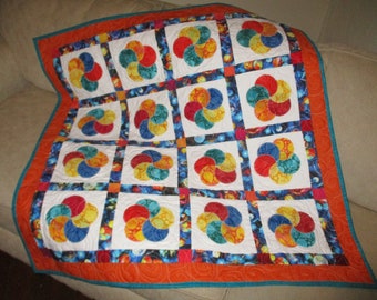 Circles Baby Quilt, Baby Quilt  0213-01