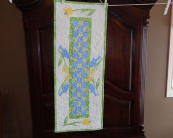 Birds and Blooms Table runner, Spring runner 0220-03