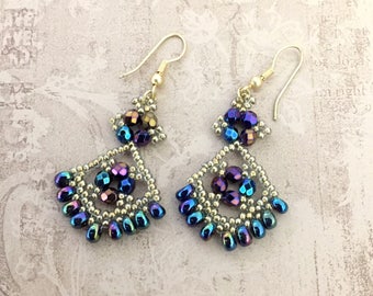 Easy Chandelier Earrings Tutorial, earring pattern, beading pattern, beaded earring tutorial, bollywood earrings