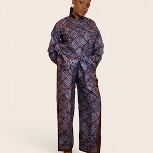 Batik Adire tvådelat set, afrikanskt mönstrad skjorta och vida byxor