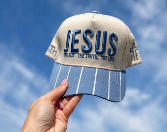 Jesus der Weg, die Wahrheit, das Leben, der gestickte christliche Hut der Frauen