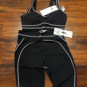 AlO Yoga Tracksuit Sports Bra & High Waisted Leggings Set image 8