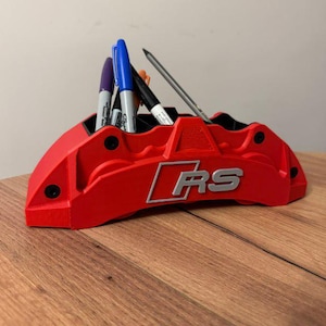 Audi RS skrivbordsorganisatör STL-fil, bromsokspennhållare, present till bilälskare, 3D-utskrivbar kontorsorganisatör, bildekor STL