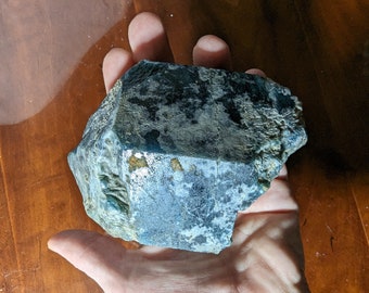 Large Raw Apatite Point