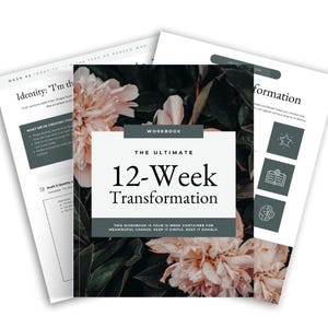 Puede incluir: Un cuaderno de trabajo titulado "The Ultimate 12-Week Transformation" con detalles florales. La portada presenta el título en letra grande, con el texto "Workbook" encima. Se ven dos páginas adicionales, con texto y gráficos.