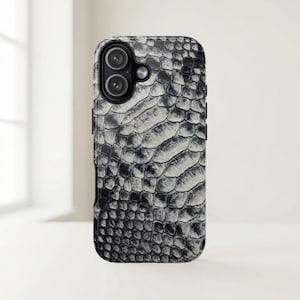 Gray Snakeskin Phone Case, Stylish Animal Print Tough Protective Cover for iPhone 17 16 15 14 Pro Max & Samsung Galaxy S26 S25 S24