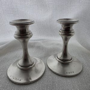 Par Henry Matthews Birmingham 1912 sterlingsilverljusstakar – 3,5 tum