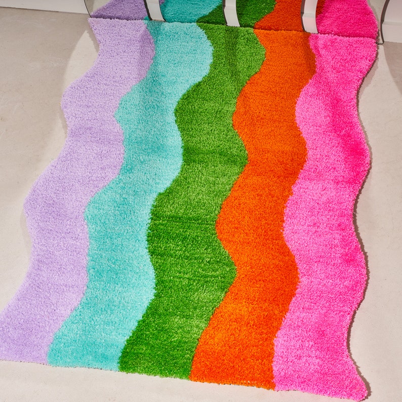 Handmade Tufted Area Rug in a wavy striped rainbow design. 70s retro, abstract art, scalloped rug, colorful carpet. image 7