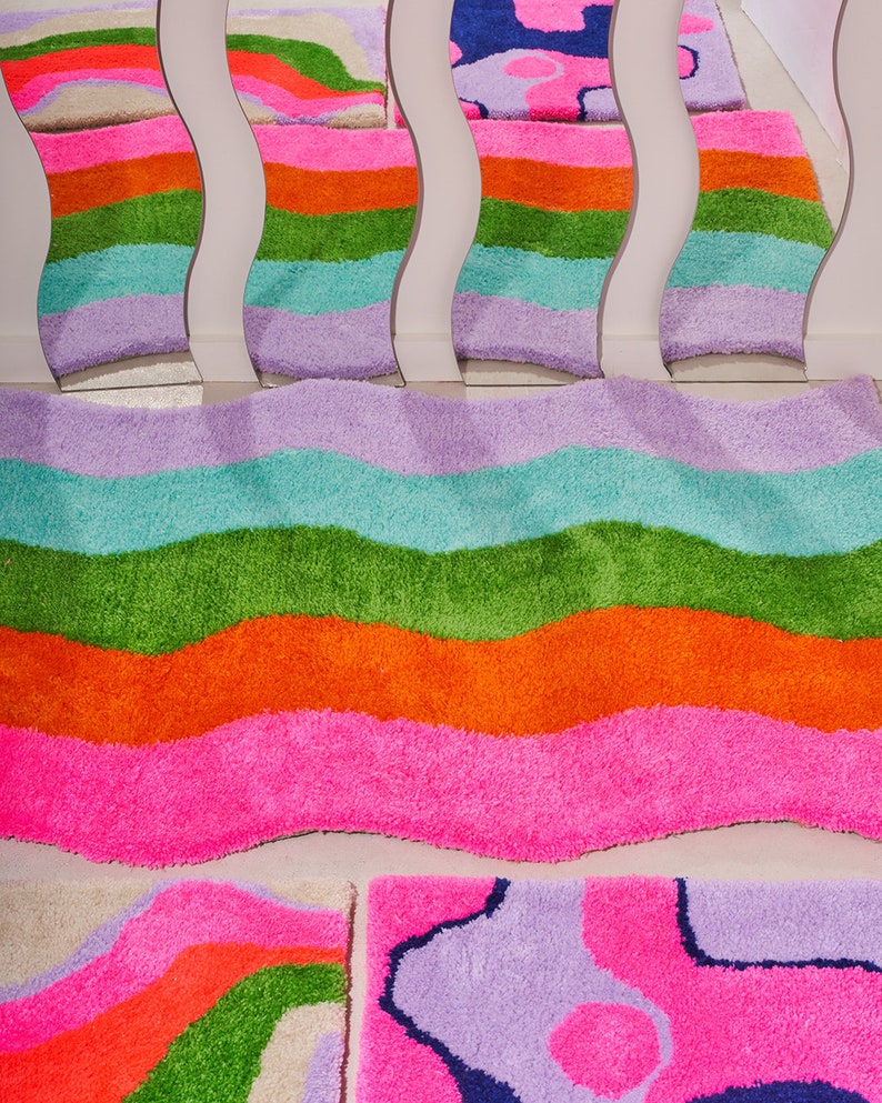 Handmade Tufted Area Rug in a wavy striped rainbow design. 70s retro, abstract art, scalloped rug, colorful carpet. image 8