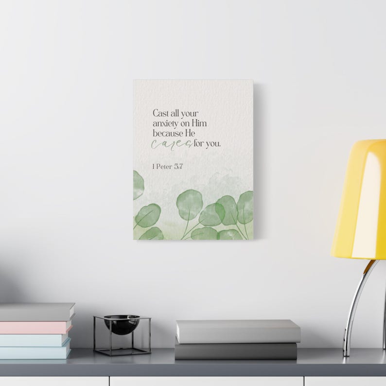 1 Pedro 5:7 Cuadro con versículo bíblico / Decoración de pared con acuarela y motivos vegetales imagen 3