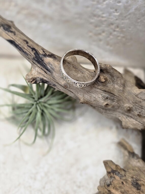 Floral Scrollwork Sterling Silver Ring: Ornate Em… - image 9