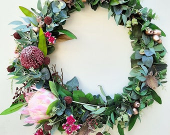 Christmas proteta wreath. Large door wreath. Australian flower xmas decoration. Door, wall decor. Pink, burgundy Christmas.