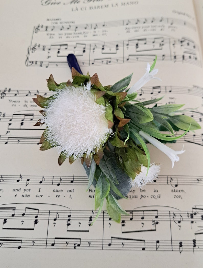 Scottish wedding buttonhole for Groom, Groomsmen. Boutonniere, lapel pin. White Thistle, wildflowers, rusus. Scotland white thistle flower image 7
