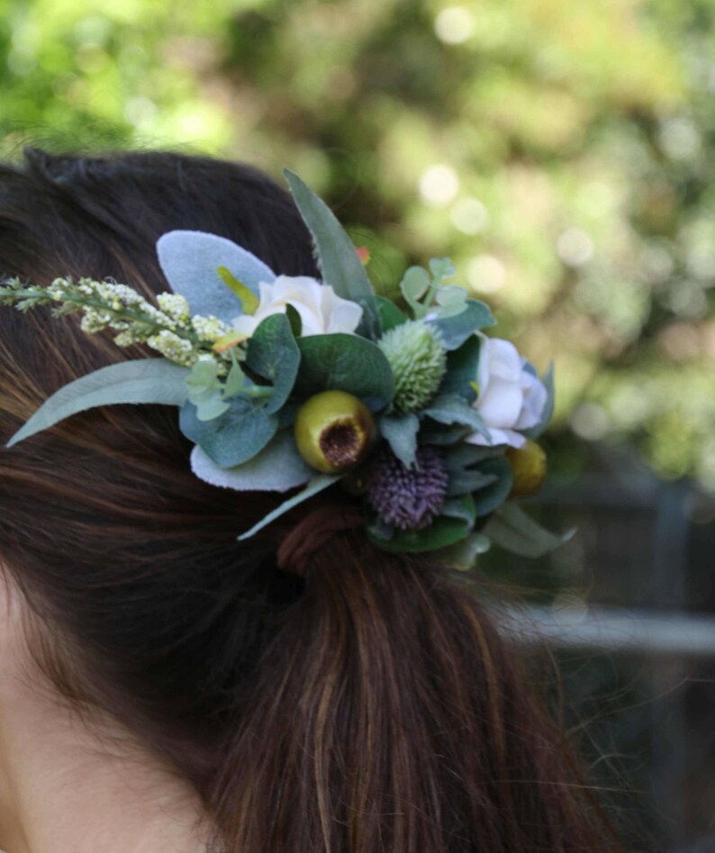 Silk flower hair comb. Roses, thistle flower, gumnuts, eucalyptus, wildflowers. Hair flowers for wedding, bridal, photoshoot, party, races imagem 2