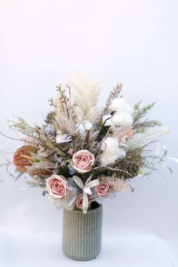 Bouquet di fiori artificiali, fiori finti dall'aspetto essiccato. Fiori da  sposa australiani rustici. Matrimonio Boho. Protea, cotone, banksia, erba  della pampa -  Italia