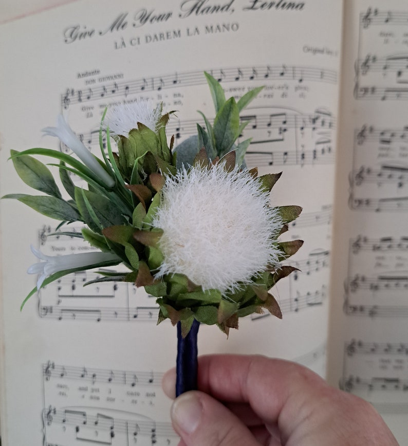 Scottish wedding buttonhole for Groom, Groomsmen. Boutonniere, lapel pin. White Thistle, wildflowers, rusus. Scotland white thistle flower image 8