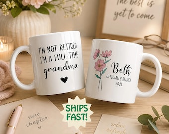 Taza para abuela jubilada, regalo de jubilación personalizado para la abuela, taza floral de jubilación, taza "Oficialmente jubilada 2026"