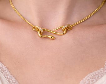 Gold Snake Clasp Necklace, Adjustable Chain, Minimalist Statement Jewelry, Copper Alloy