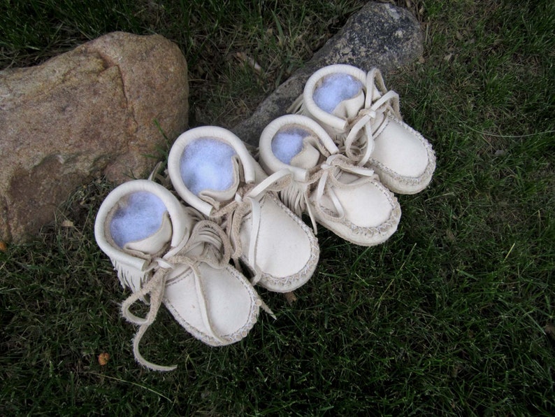 Children/'s Moccasins in Toddler Sizes 3 Layer Pressed Soft Sole Elk Hide Moccasins Hand Sewn Warm Fringe Mocs