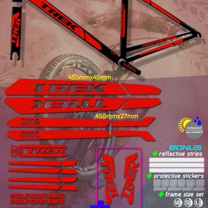 Könnte beinhalten: Rote und schwarze Rahmenaufkleber für ein Trek Mountainbike. Enthält verschiedene Aufkleber mit dem Trek-Logo, der Modellnummer 3900 und Abmessungen in Millimetern. Wasserdicht und sonnenbeständig. Inklusive reflektierender Streifen.