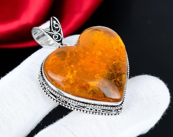 Pingente em forma de coração com pedra preciosa âmbar do Báltico em prata de lei 925, pingente feito à mão para mulheres, joia marcante, presente de aniversário para ela.