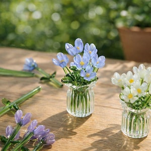 Handmade Glass Flower Mini Bouquet, Tiny Vase Decor, 12 Color Options