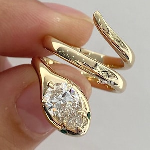 Unik ormring 14K guld Moissanit diamantring Djurring med omlott Jubileumsring Päronormsliknande lillfingring för kvinnor Hennes julklapp