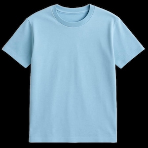 Könnte beinhalten: Ein hellblaues T-Shirt mit Rundhalsausschnitt und kurzen Ärmeln. Das Shirt besteht aus einem weichen Material und hat ein schlichtes, klassisches Design. Das T-Shirt ist einfarbig und eignet sich für Freizeitkleidung.